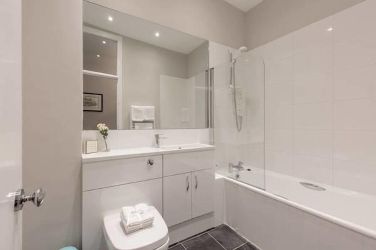 אדינבורו Guestready - Apartment In The Historic Grassmarket For 2 Guests מראה חיצוני תמונה