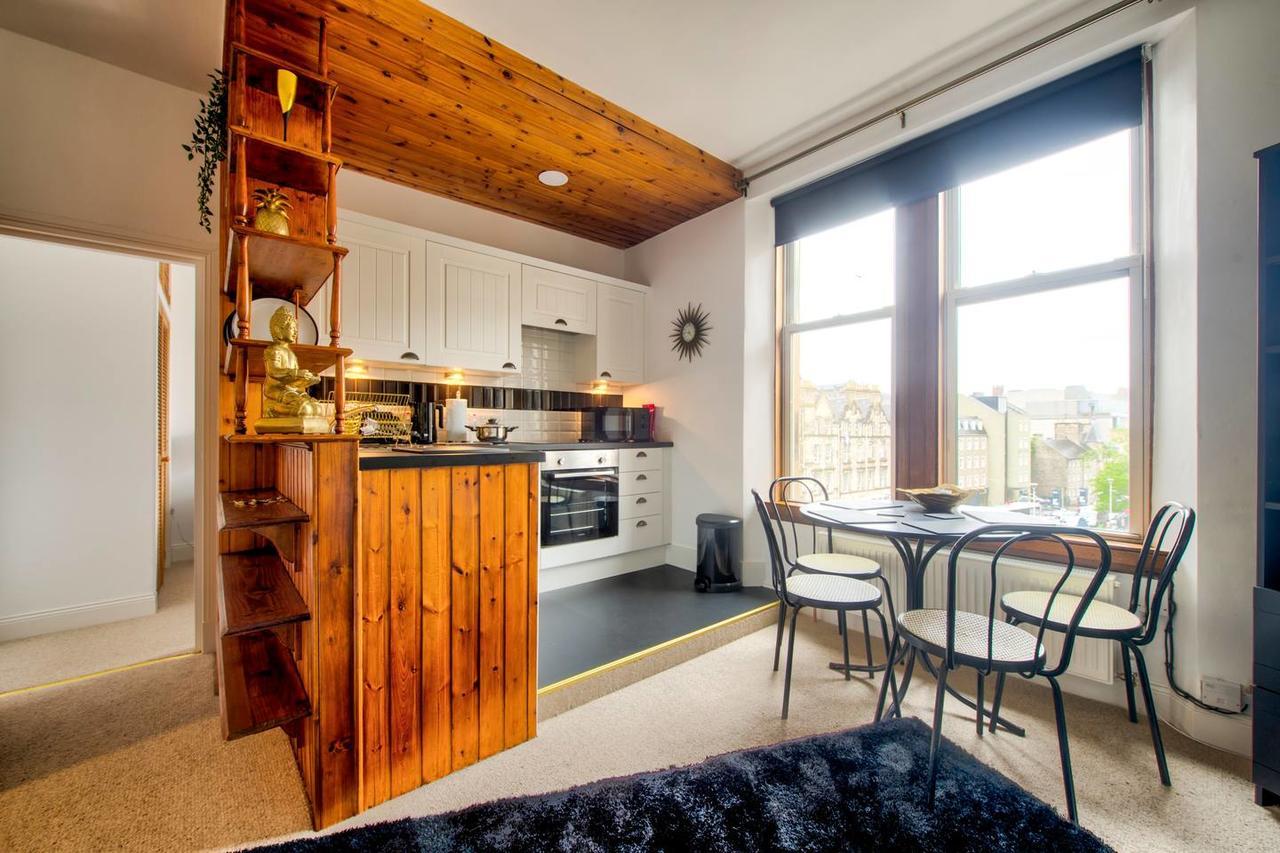 אדינבורו Guestready - Apartment In The Historic Grassmarket For 2 Guests מראה חיצוני תמונה